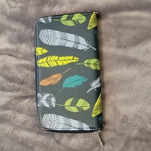 Thirty-one All About the Benjamins wallet in falling feathers print